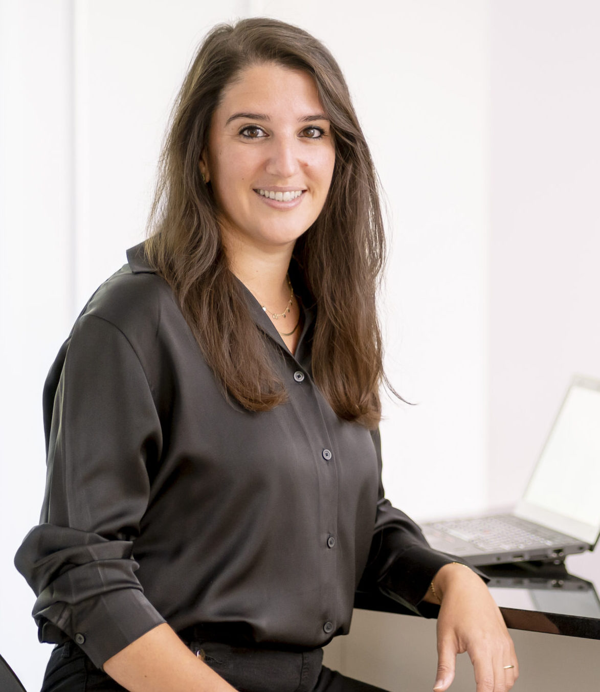 YB